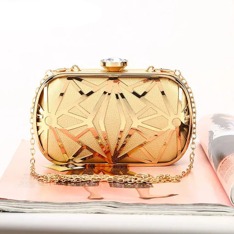 https://rario10.com.br/products/bolsa-clutch-millena-dourada