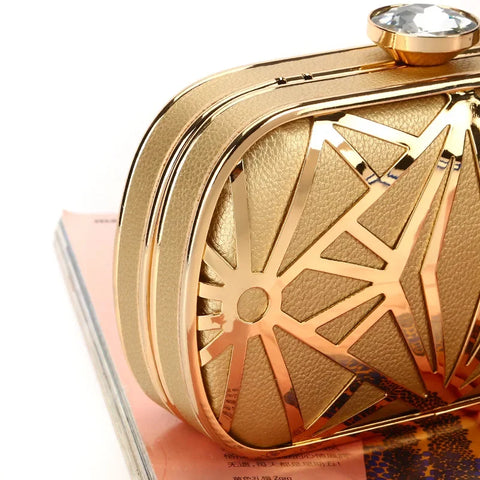 https://rario10.com.br/products/bolsa-clutch-millena-dourada