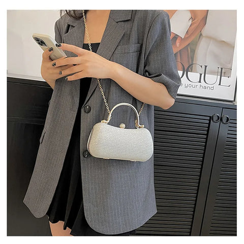 https://rario10.com.br/products/bolsa-clutch-sofhia-silva