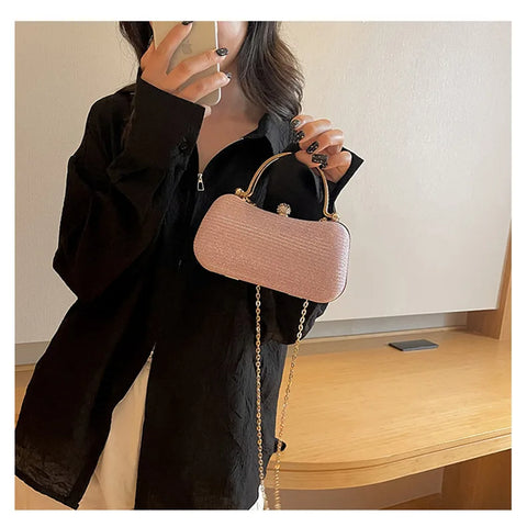 https://rario10.com.br/products/bolsa-clutch-sofhia-silva