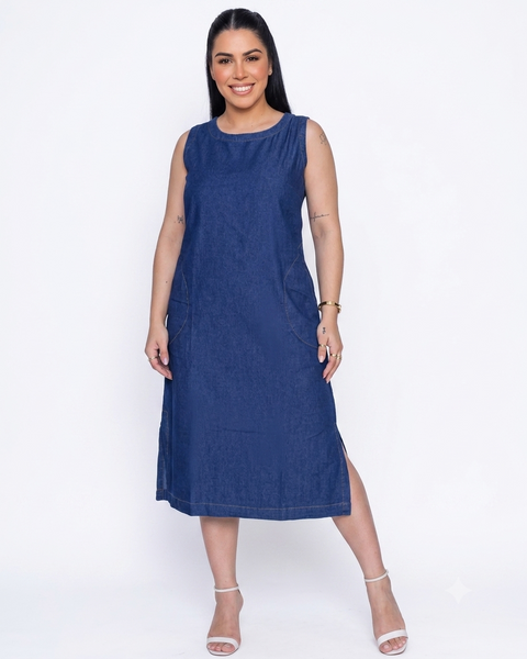 Vestido Jeans Midi Regata com Fenda, Bolsos e Zíper nas Costas
