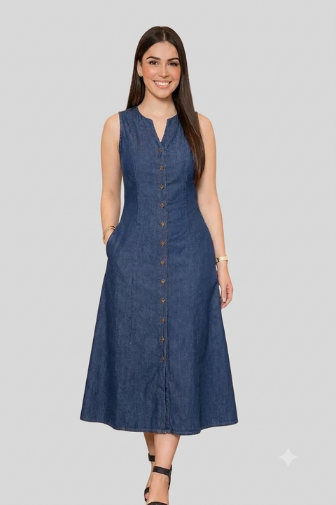 Vestido Midi Sem Mangas Jeans Com Bolsos Laterais e Botões
