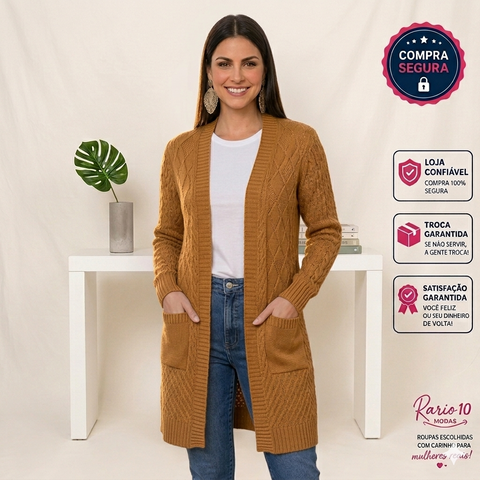 Casaco Feminino em Tricô com Bolsos