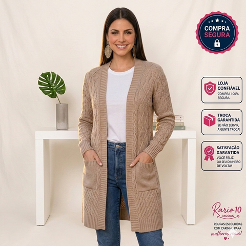 Casaco Feminino em Tricô com Bolsos