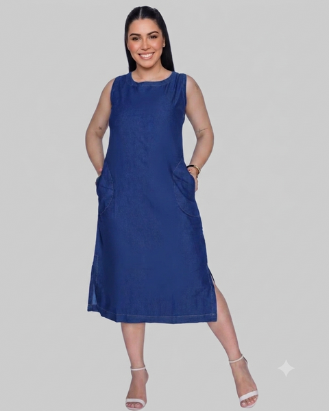 Vestido Jeans Midi Regata com Fenda, Bolsos e Zíper nas Costas