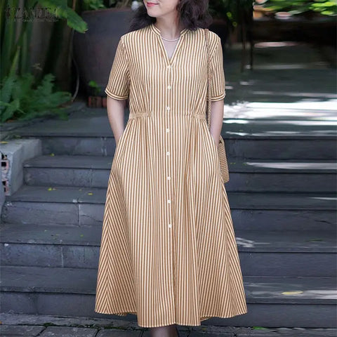 Vestido Feminino Listrado Com botões