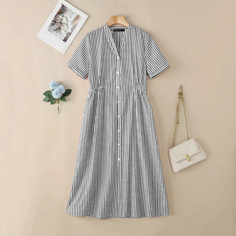 Vestido Feminino Listrado Com botões