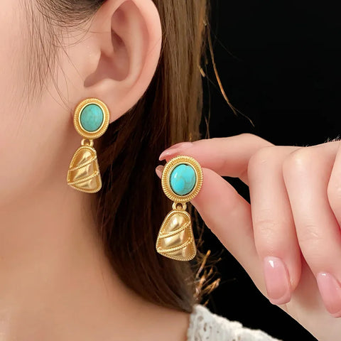 Conjunto Turquesa Imperial Rario10 – Elegância em Dourado & Azul-Céu