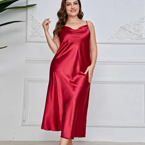 Vestido Longo em Cetim Feminino | Elegância Plus Size