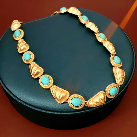 Conjunto Turquesa Imperial Rario10 – Elegância em Dourado & Azul-Céu