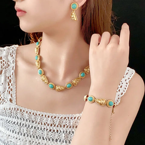 Conjunto Turquesa Imperial Rario10 – Elegância em Dourado & Azul-Céu
