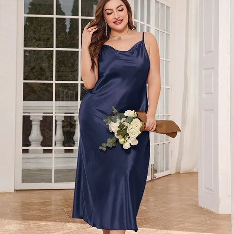 Vestido Longo em Cetim Feminino | Elegância Plus Size
