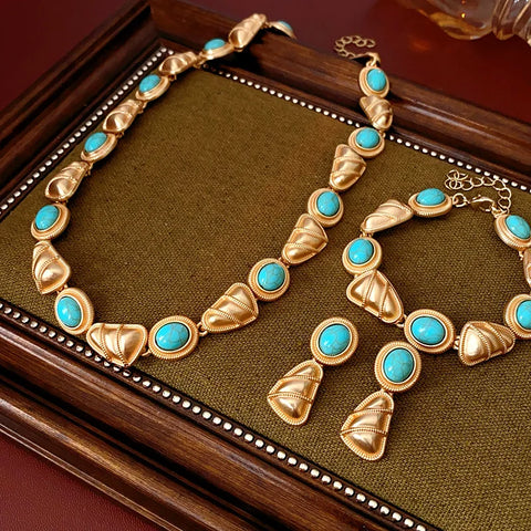 Conjunto Turquesa Imperial Rario10 – Elegância em Dourado & Azul-Céu