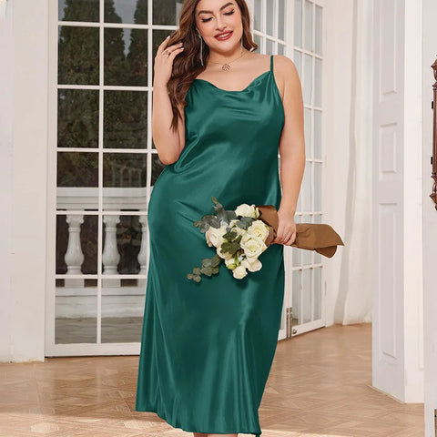 Vestido Longo em Cetim Feminino | Elegância Plus Size