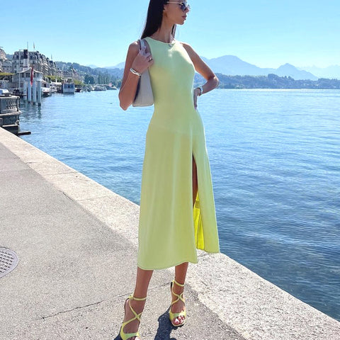 https://rario10.com.br/products/vestido-feminino-midi-de-malha-com-abertura-lateral?variant=41613616676954