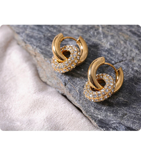 https://rario10.com.br/products/brincos-cubico-redondo-em-aco-inoxidavel-18k-cor-ouro?variant=41665251442778