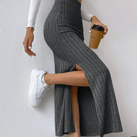 https://rario10.com.br/products/saia-feminina-de-malha-com-fenda-lateral?variant=41648361537626
