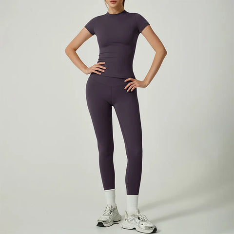 https://rario10.com.br/products/conjunto-leggings-de-duas-pecas-manga-curta?_pos=1&_sid=c8c0f3e82&_ss=r