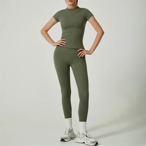 https://rario10.com.br/products/conjunto-leggings-de-duas-pecas-manga-curta?_pos=1&_sid=c8c0f3e82&_ss=r