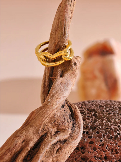 https://rario10.com.br/products/anel-coracao-dourado-geometrico?_pos=1&_sid=b5a12a875&_ss=r