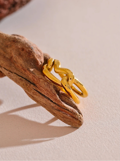 https://rario10.com.br/products/anel-coracao-dourado-geometrico?_pos=1&_sid=b5a12a875&_ss=r