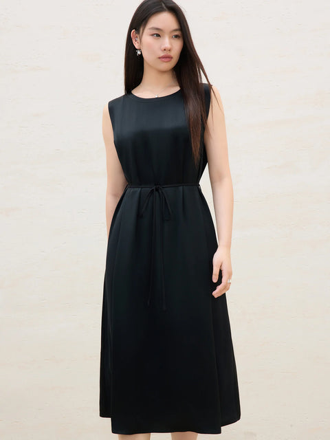 https://rario10.com.br/products/vestido-longo-preto-de-acetato?_pos=1&_sid=74d2215f0&_ss=r