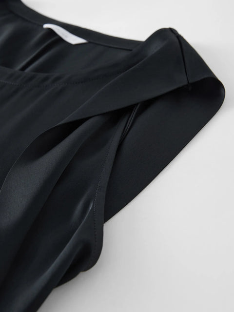 https://rario10.com.br/products/vestido-longo-preto-de-acetato?_pos=1&_sid=74d2215f0&_ss=r