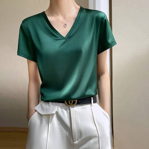 https://rario10.com.br/products/camisetas-femininas-basicas-solidas-gola-v?_pos=1&_sid=2eb4ef826&_ss=r