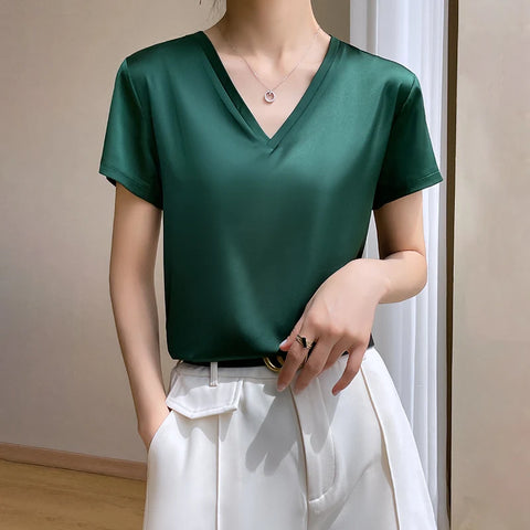 https://rario10.com.br/products/camisetas-femininas-basicas-solidas-gola-v?_pos=1&_sid=2eb4ef826&_ss=r