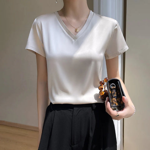 https://rario10.com.br/products/camisetas-femininas-basicas-solidas-gola-v?_pos=1&_sid=2eb4ef826&_ss=r