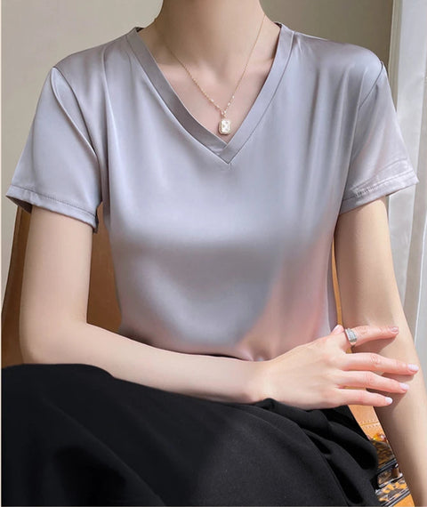 https://rario10.com.br/products/camisetas-femininas-basicas-solidas-gola-v?_pos=1&_sid=2eb4ef826&_ss=r