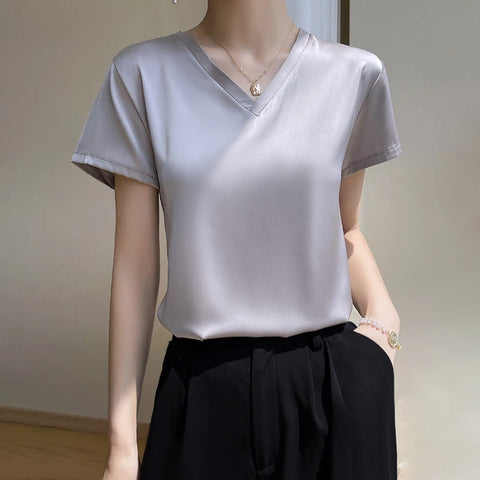 https://rario10.com.br/products/camisetas-femininas-basicas-solidas-gola-v?_pos=1&_sid=2eb4ef826&_ss=r