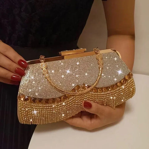 https://rario10.com.br/products/bolsa-clutch-micangas?_pos=1&_sid=eabeaa703&_ss=r