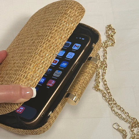 https://rario10.com.br/products/bolsa-de-mao-em-palha-feminina?_pos=1&_sid=0f95bbee0&_ss=r