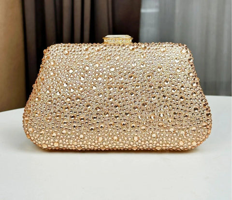 https://rario10.com.br/products/bolsa-feminina-luna-serene?_pos=1&_sid=c0a4415a3&_ss=r
