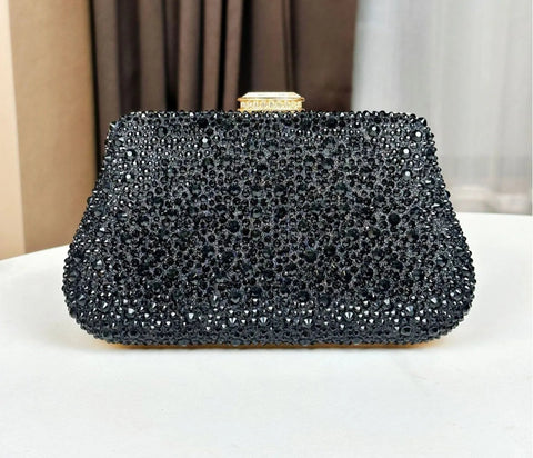 https://rario10.com.br/products/bolsa-feminina-luna-serene?_pos=1&_sid=c0a4415a3&_ss=r