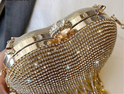 https://rario10.com.br/products/bolsa-feminina-coracao-e-diamantes-sophia-mist?_pos=1&_sid=e357c9026&_ss=r