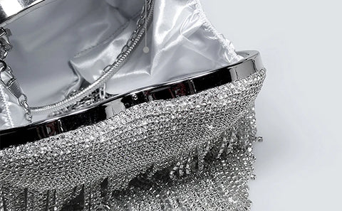 https://rario10.com.br/products/bolsa-cultch-luxuosa?_pos=1&_sid=2a81e5e0f&_ss=r