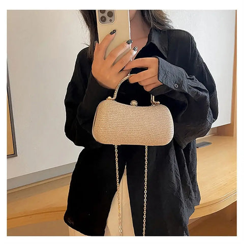 https://rario10.com.br/products/bolsa-cultch-feminina-nina-blossom?_pos=1&_sid=066cee786&_ss=r