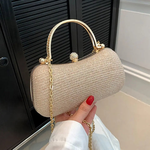 https://rario10.com.br/products/bolsa-cultch-feminina-nina-blossom?_pos=1&_sid=066cee786&_ss=r