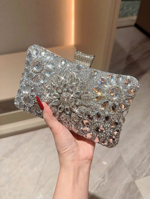https://rario10.com.br/products/bolsa-clutch-com-brilhante-cara-willow