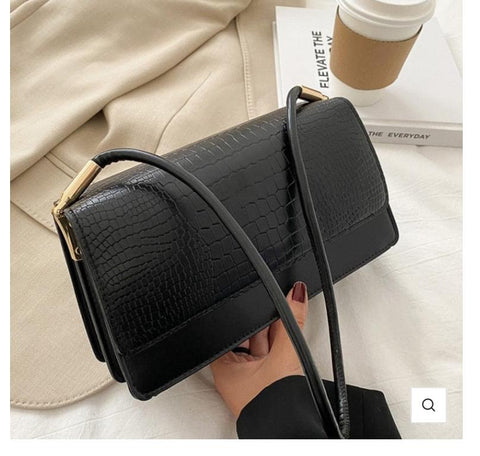 Bolsa Feminina De Ombro Em Couro