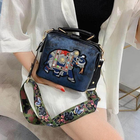 Bolsa Feminina com Exclusivo Bordado em Elefante Mídia - rario10.com.br