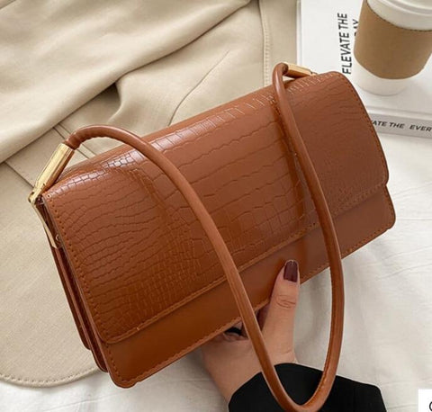 Bolsa Feminina De Ombro Em Couro